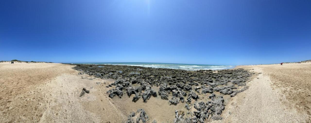 Chozito De Paja A 300M. Playa Mangueta Casa de hóspedes El Palmar  Exterior foto